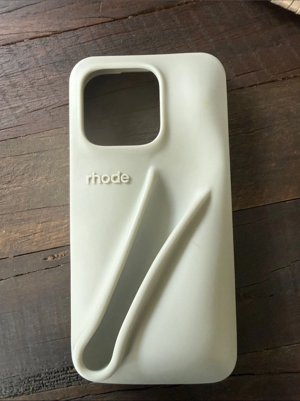 RHODE iPhone 16 Pro Silicone Case in Grey